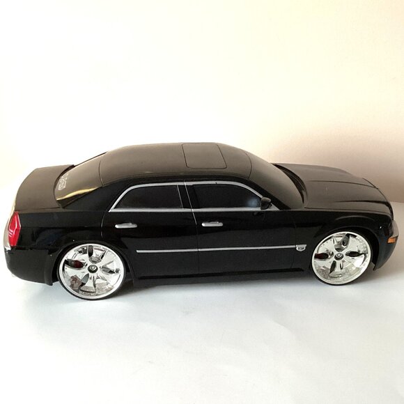 Daimler Chrysler 2005 300C Other - Daimler Chrysler 2005 300C HEMI Jada Toys Dub City Black Spinner Wheels
